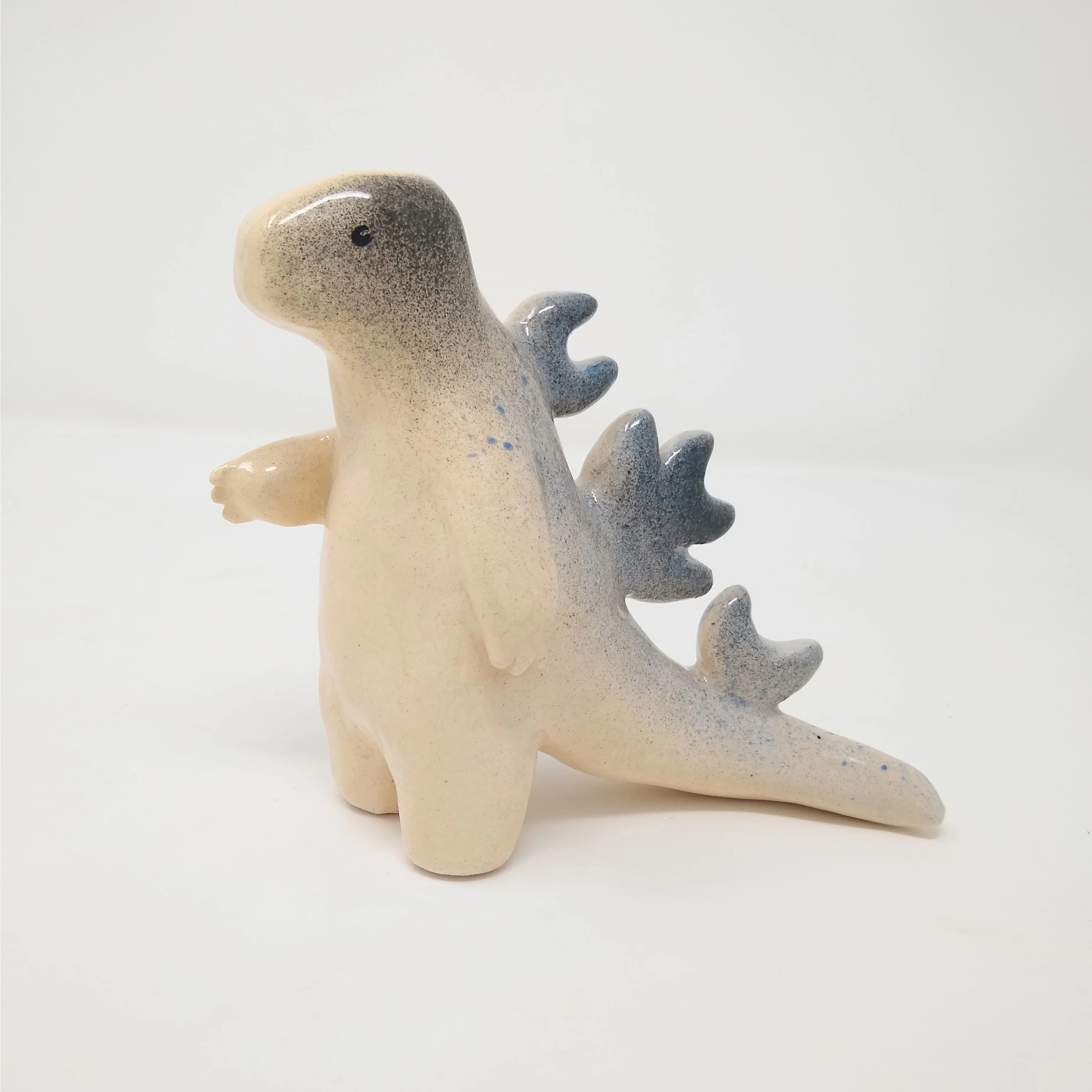 Kaiju 2023 - Jenn Lima - “Ombre Kaiju"
