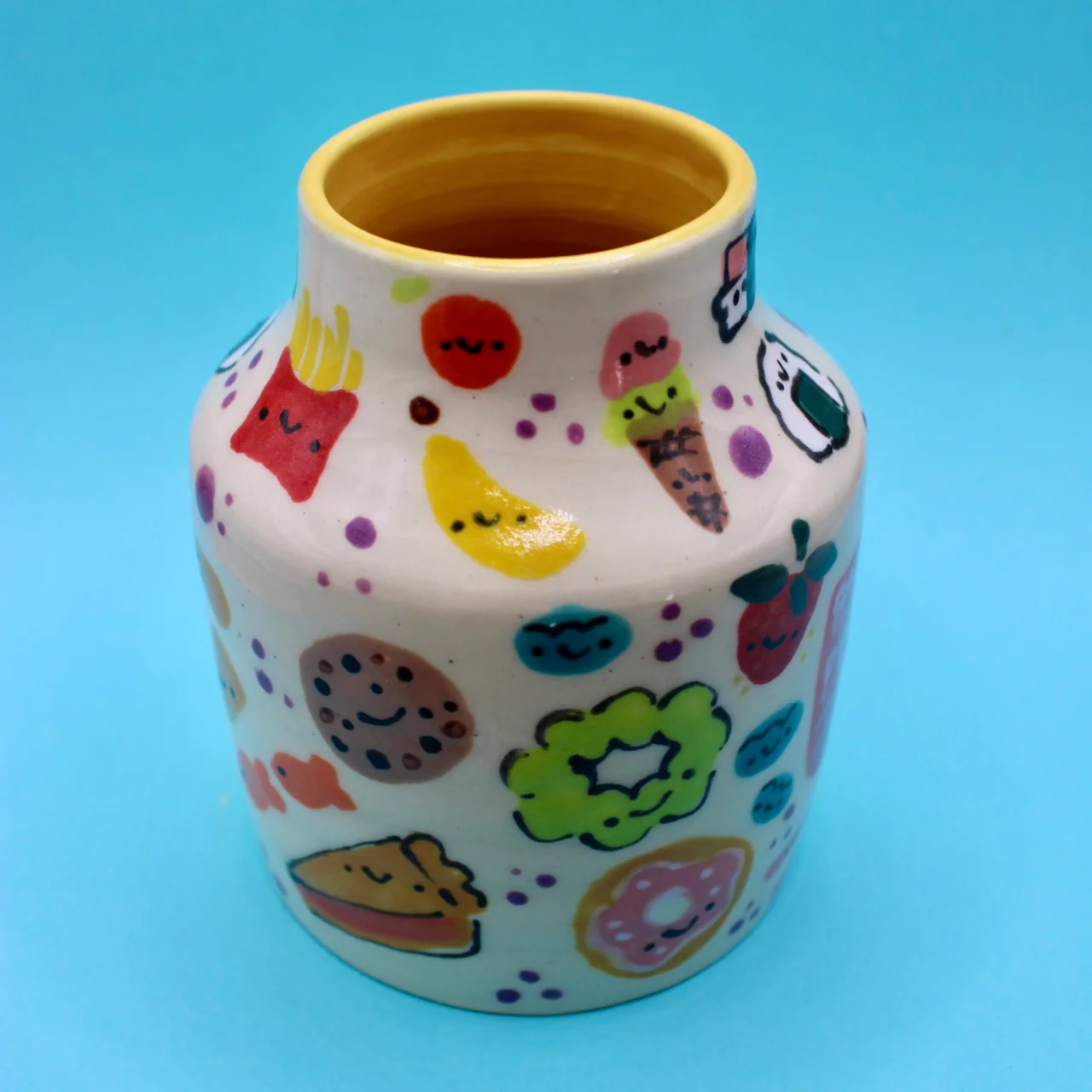Sweet Tooth - Michelle Sakai-Hart - "Munchies Vase"